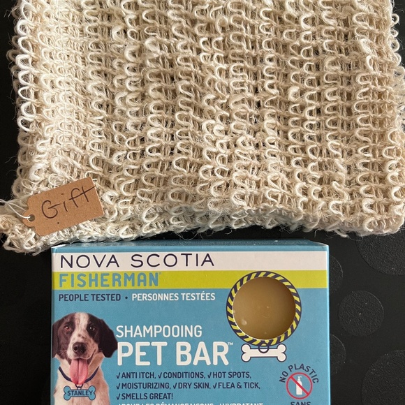Nova Scotia Fisherman Pet Shampoo Bar 95 grams (3.35 oz) - Picture 3 of 4